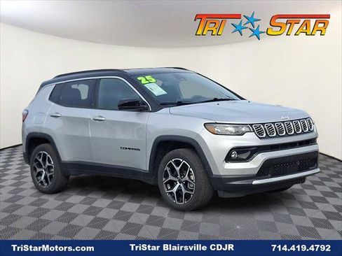 Certified 2025 Jeep Compass Limited AWD/4WD image 1