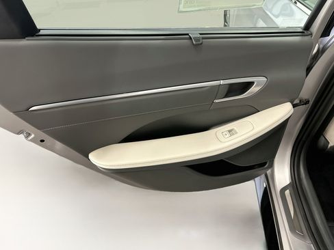 Used 2021 Hyundai Sonata Limited w/ Cargo Package FWD image 26