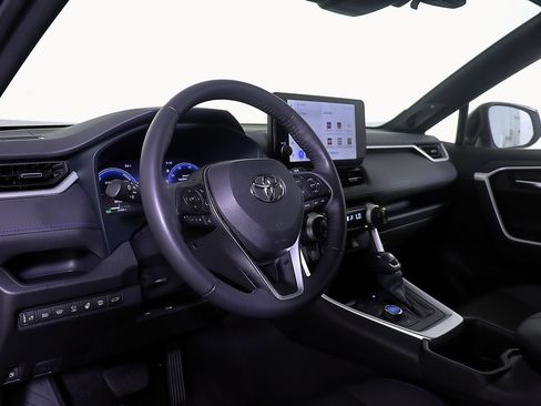 Used 2025 Toyota RAV4 XSE w/ Advanced Technology Package AWD/4WD image 26
