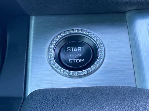 Used 2017 Land Rover Range Rover Evoque SE Premium image 22