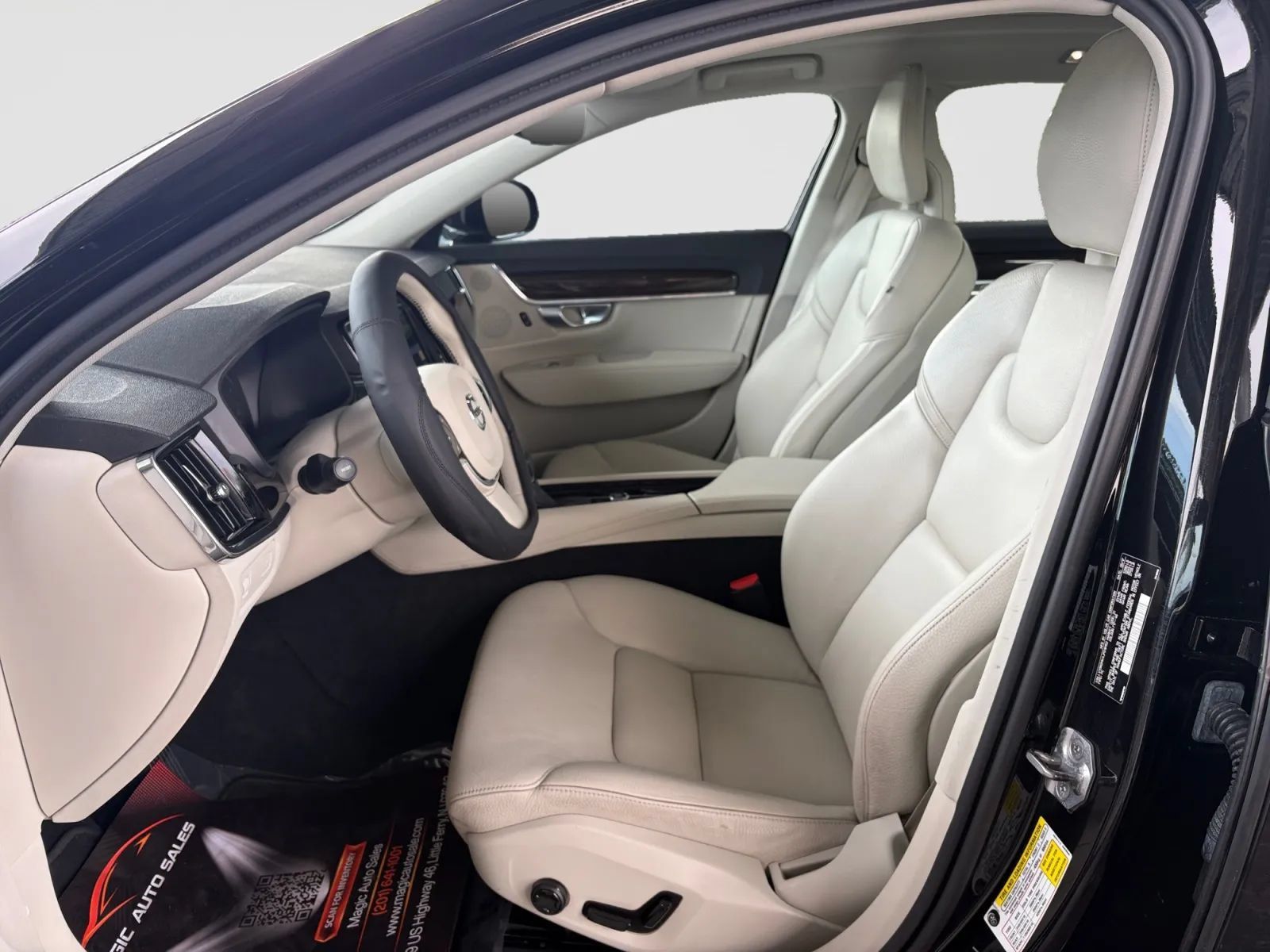Used 2018 Volvo S90 T6 Momentum w/ Convenience Package AWD/4WD image 12