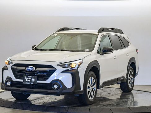 Used 2023 Subaru Outback Premium image 1