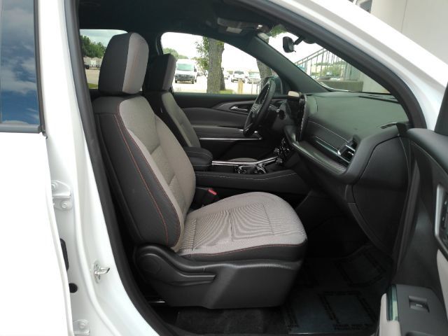 Used 2026 Chevrolet Traverse LT w/ Driver Confidence Package FWD image 21
