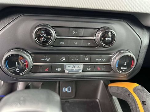 Certified 2022 Ford Bronco Badlands AWD/4WD image 24