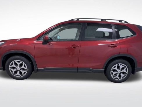 Used 2024 Subaru Forester Premium AWD/4WD image 5
