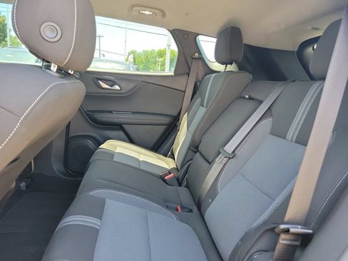 Used 2023 Chevrolet Blazer LT AWD/4WD image 12