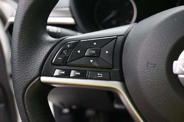 Used 2025 Nissan Altima 2.5 SV FWD image 25