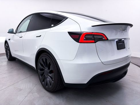 Used 2023 Tesla Model Y Performance image 13