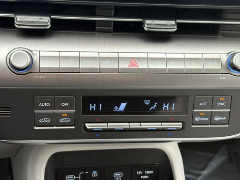 Used 2024 Hyundai Kona SEL image 19