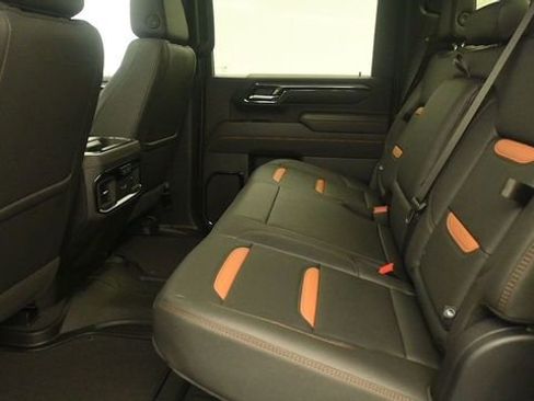 Used 2025 GMC Sierra 2500 AT4 w/ AT4 Premium Plus Package AWD/4WD image 11