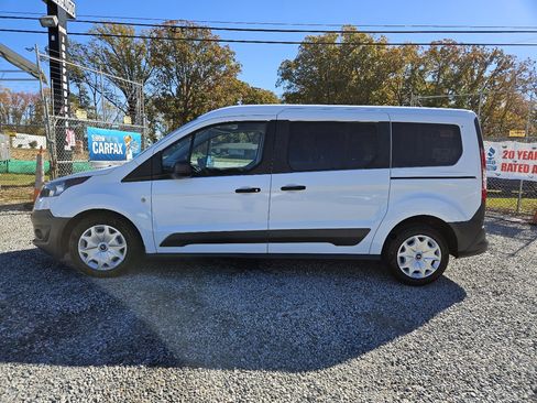 Used 2018 Ford Transit Connect XL image 2