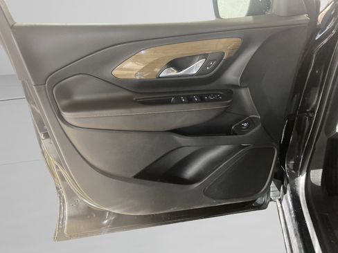 Used 2021 GMC Terrain SLE w/ Driver Convenience Package image 25
