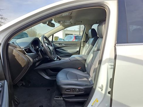 Used 2020 Buick Enclave Essence w/ Sound and Sites Package image 12