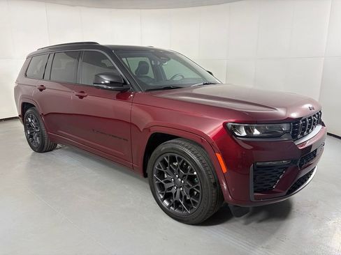 Used 2026 Jeep Grand Cherokee L Summit w/ Obsidian Package AWD/4WD image 2