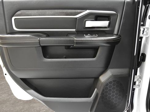 Used 2024 RAM 2500 Big Horn image 34