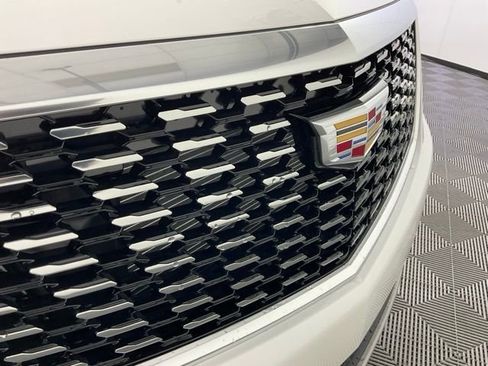 New 2026 Cadillac XT5 Premium Luxury w/ Driver Assist Package AWD/4WD image 9