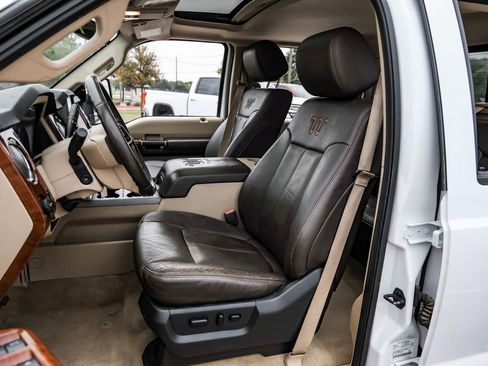 Used 2016 Ford F250 King Ranch w/ FX4 Off-Road Package image 30