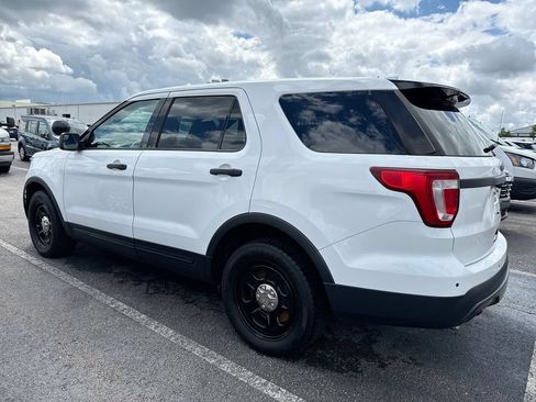 Used 2017 Ford Explorer 4WD Police Interceptor image 2
