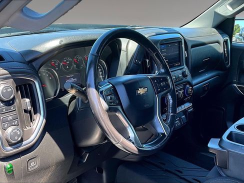 Used 2020 Chevrolet Silverado 1500 LT w/ Convenience Package AWD/4WD image 18