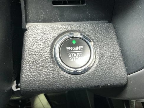 Used 2019 Ford F150 Platinum w/ Equipment Group 701A Luxury AWD/4WD image 27