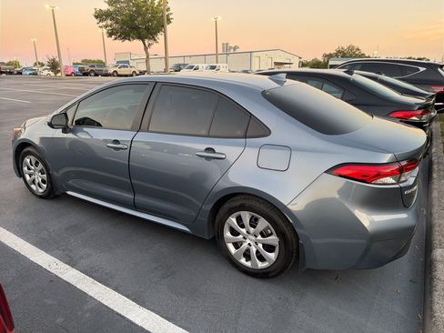 Used 2025 Toyota Corolla LE image 5