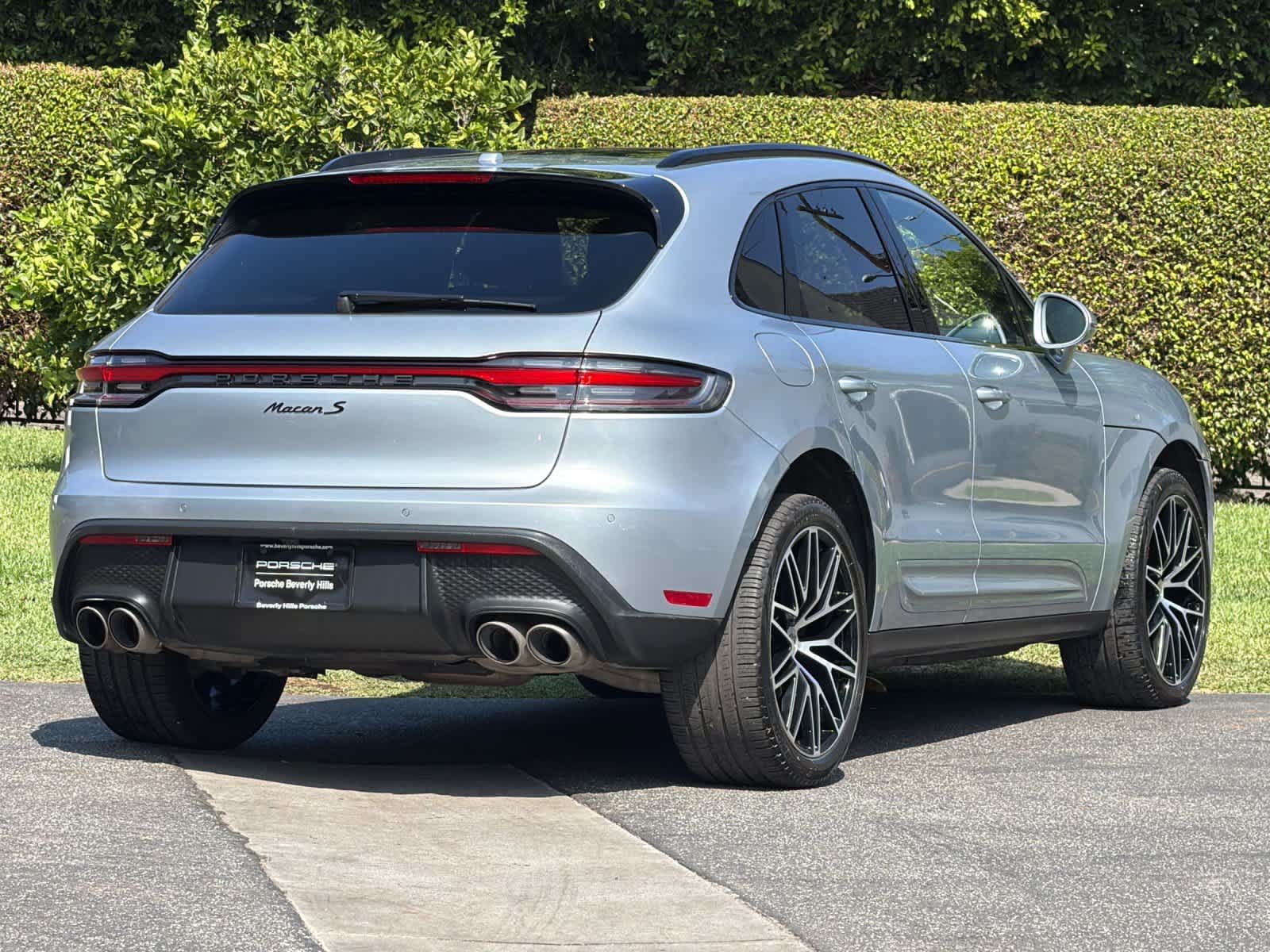 Certified 2024 Porsche Macan S AWD/4WD image 8