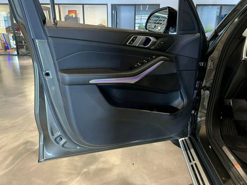 Used 2022 BMW X5 xDrive40i w/ Premium Package image 14