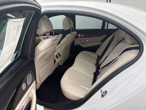 Used 2019 Mercedes-Benz E 300 4MATIC image 21
