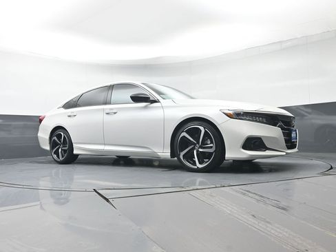Certified 2022 Honda Accord Sport image 36