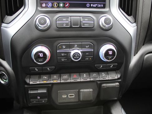 Used 2020 GMC Sierra 1500 Elevation AWD/4WD image 34
