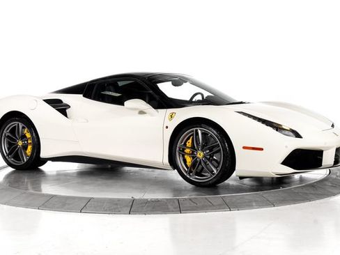 Certified 2017 Ferrari 488 Spider RWD image 11