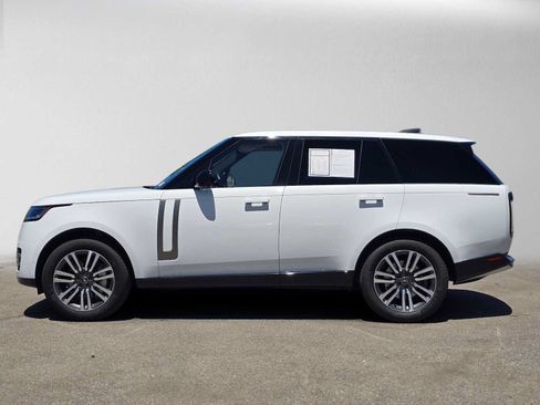Used 2023 Land Rover Range Rover SE AWD/4WD image 6