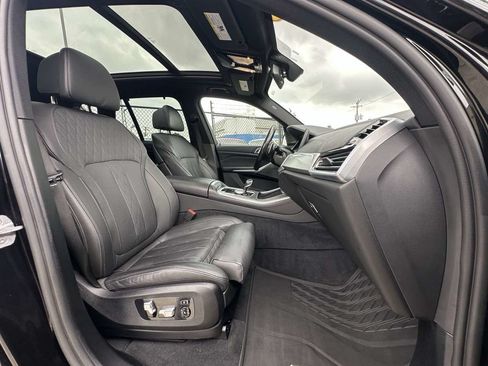 Used 2022 BMW X5 M50i w/ Premium Package AWD/4WD image 36