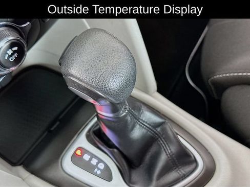Used 2013 Dodge Dart SXT FWD image 15