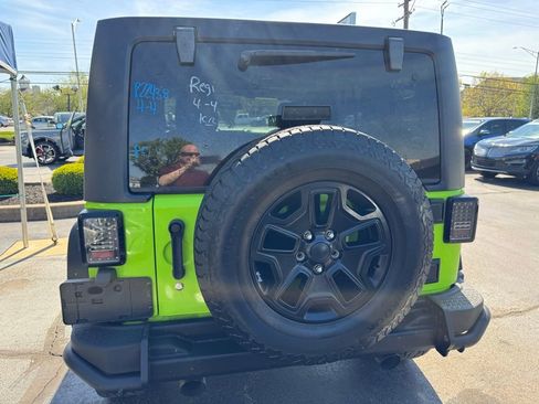 Used 2013 Jeep Wrangler Unlimited Sahara image 4