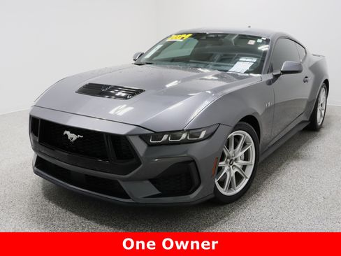 Used 2024 Ford Mustang GT Premium image 2
