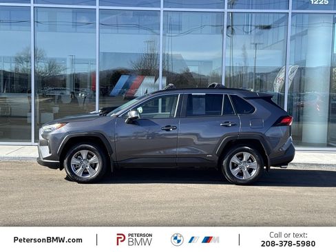 Used 2025 Toyota RAV4 XLE image 3