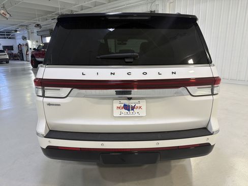 Used 2023 Lincoln Navigator Black Label image 4