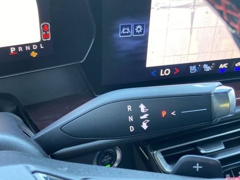 Used 2024 Chevrolet Traverse RS w/ LPO, Floor Liner Package FWD image 12