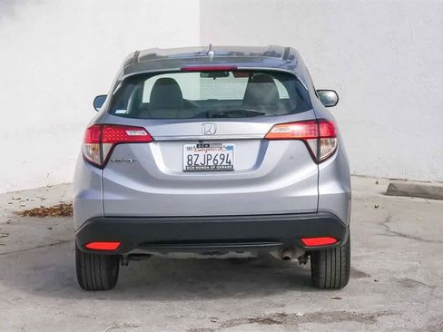 Used 2022 Honda HR-V LX image 8