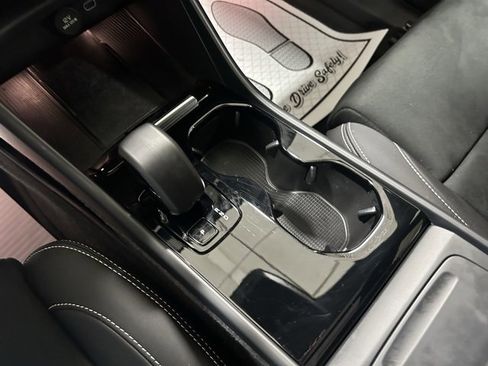 Certified 2024 Volvo XC40 Recharge Ultimate w/ Protection Package Premier image 28