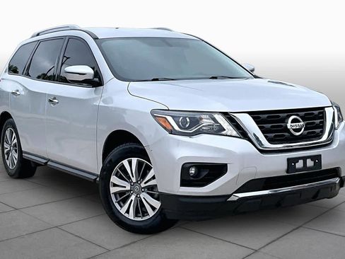 Used 2020 Nissan Pathfinder SV FWD image 3