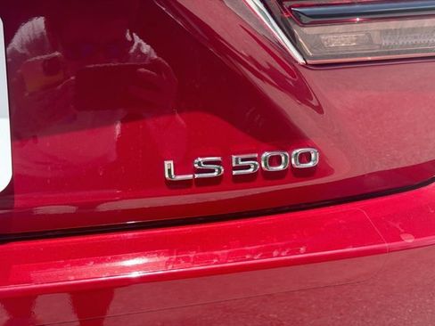 Used 2024 Lexus LS 500 RWD image 11