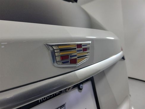 Certified 2023 Cadillac XT6 Premium Luxury w/ Technology Package image 8