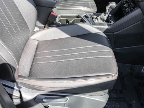 Used 2024 Volkswagen Tiguan Wolfsburg Edition image 39