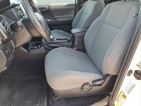 Used 2020 Toyota Tacoma SR image 10