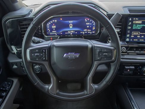 Used 2024 Chevrolet Silverado 2500 ZR2 w/ Technology Package AWD/4WD image 14