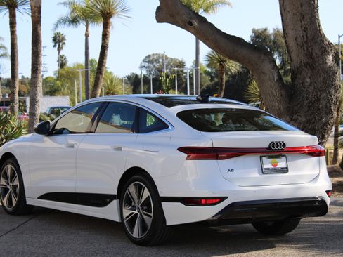 New 2025 Audi A6 e-tron Premium image 7