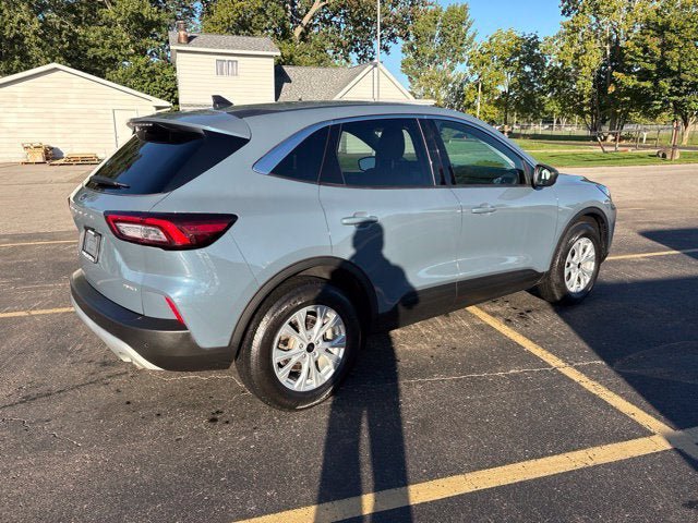 Used 2024 Ford Escape Active w/ Tech Pack #1 AWD/4WD image 3