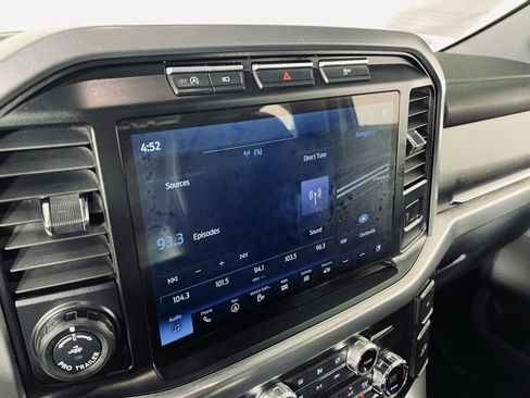 Used 2021 Ford F150 Lariat w/ Max Trailer Tow Package image 34